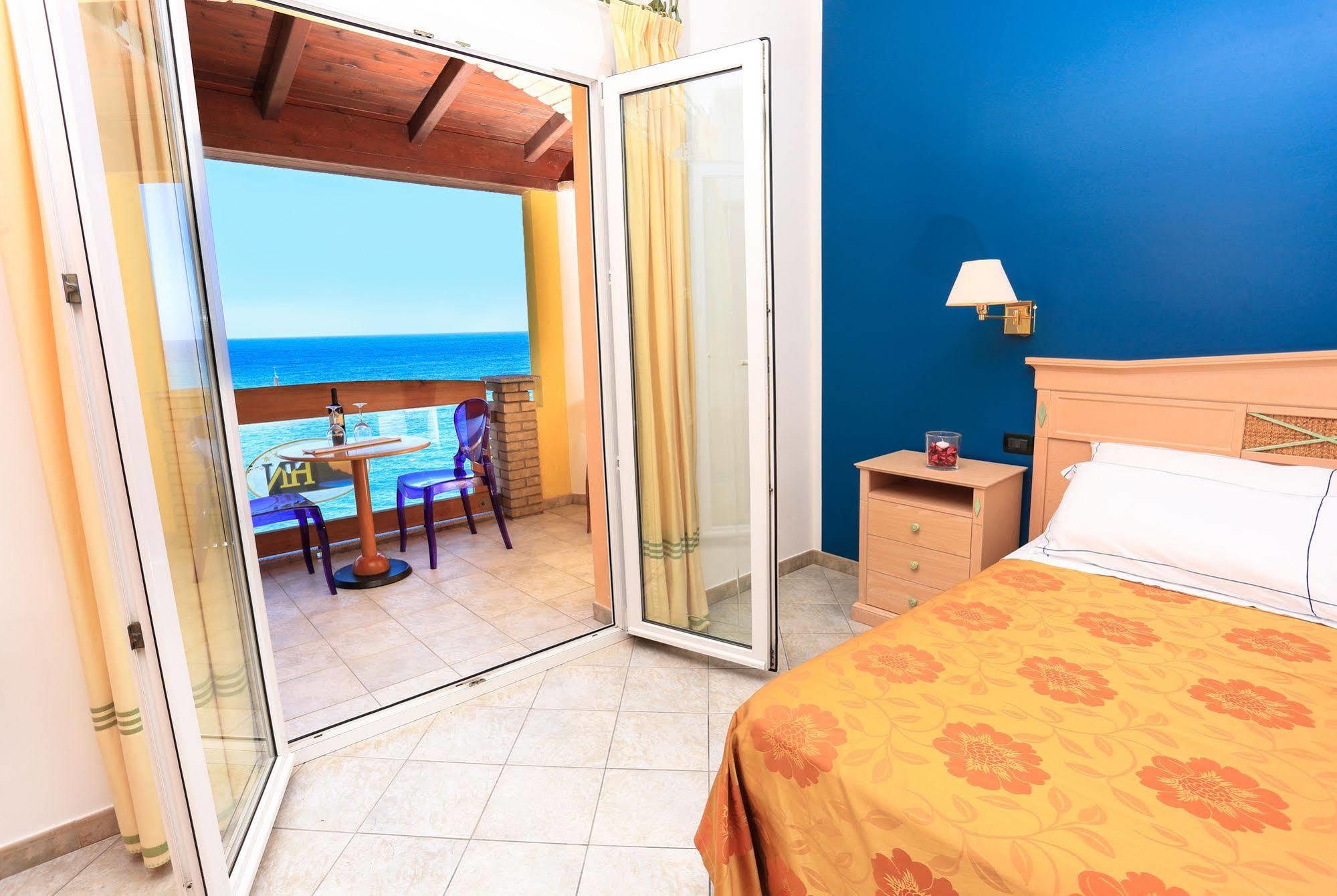 Hotel Nantis Castelsardo Εξωτερικό φωτογραφία